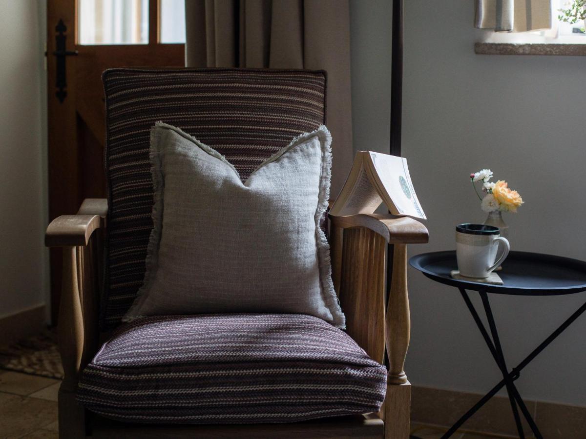 Climbing Rose Cottage - Dog Friendly - Peaceful Cotswold Cottage Adlestrop 외부 사진