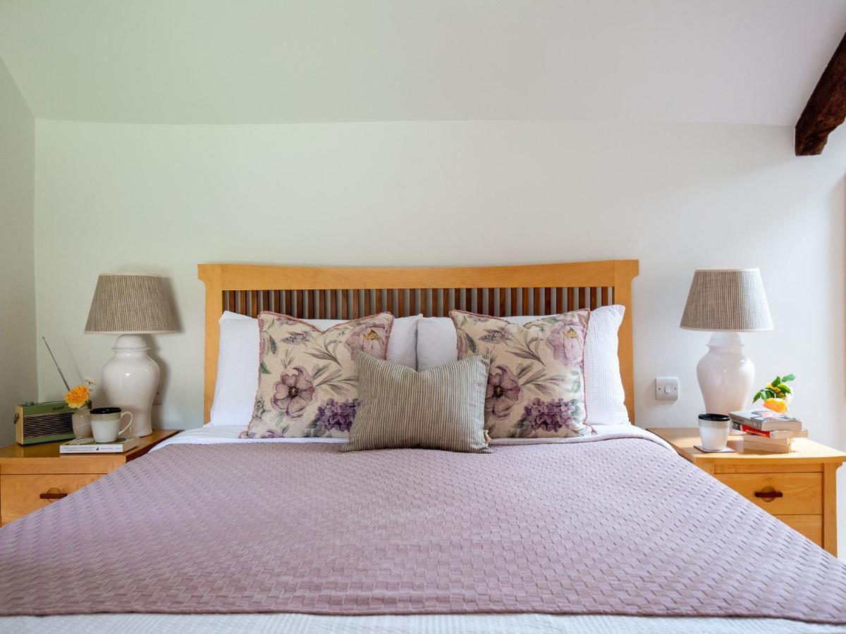 Climbing Rose Cottage - Dog Friendly - Peaceful Cotswold Cottage Adlestrop 외부 사진
