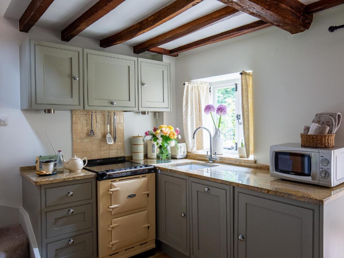 Climbing Rose Cottage - Dog Friendly - Peaceful Cotswold Cottage Adlestrop 외부 사진