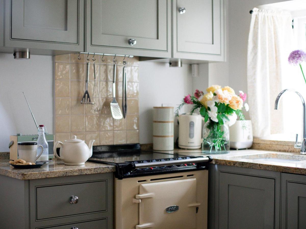 Climbing Rose Cottage - Dog Friendly - Peaceful Cotswold Cottage Adlestrop 외부 사진